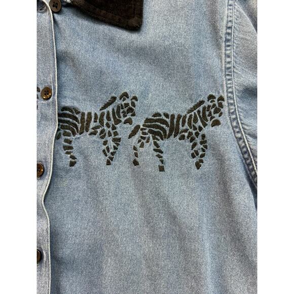 Shaver Lake Women's Blue Embroidered Long Sleeves Button Up Demin Shirt Size M - Picture 3 of 6